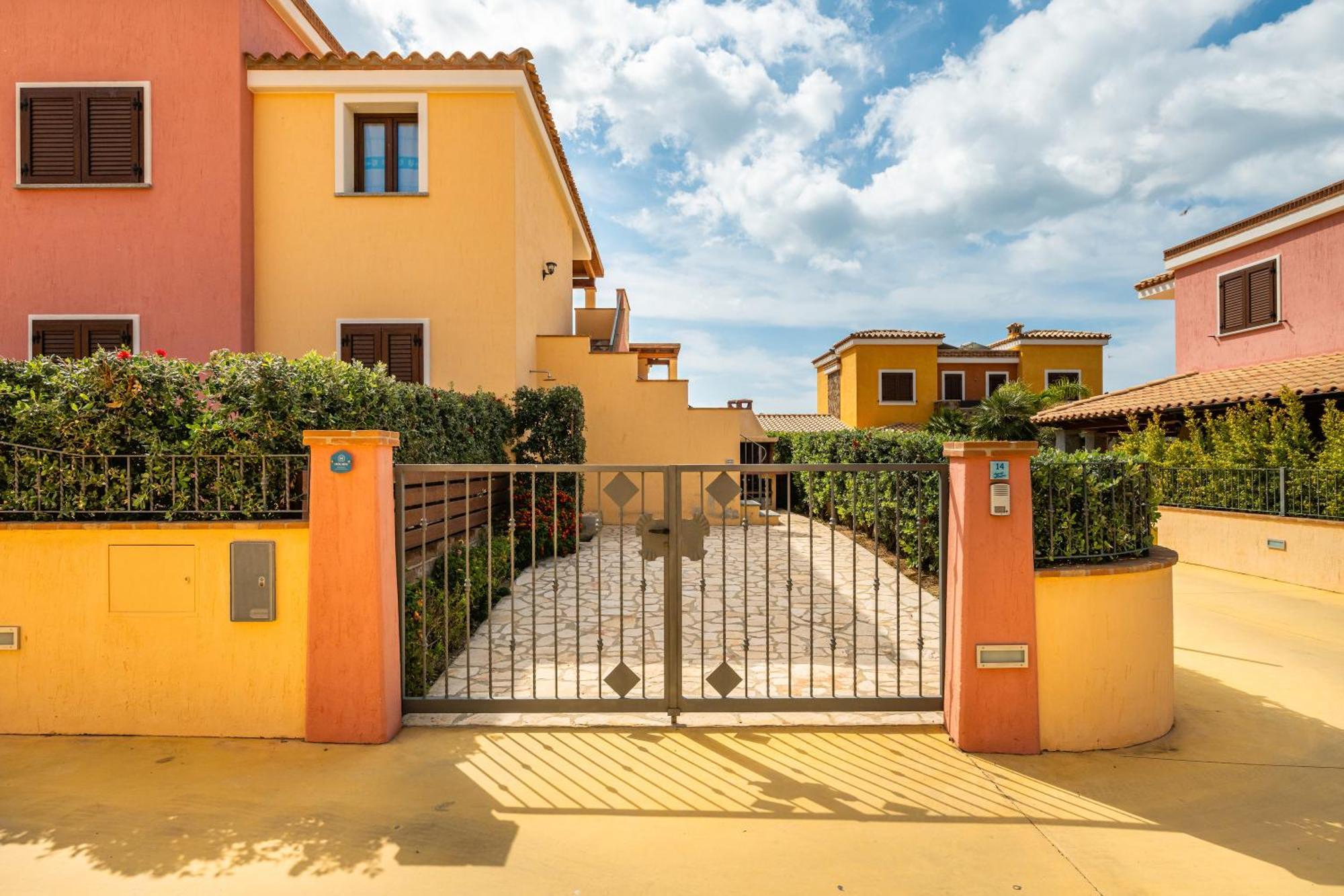 Villa Mattia House à Villasimius Extérieur photo