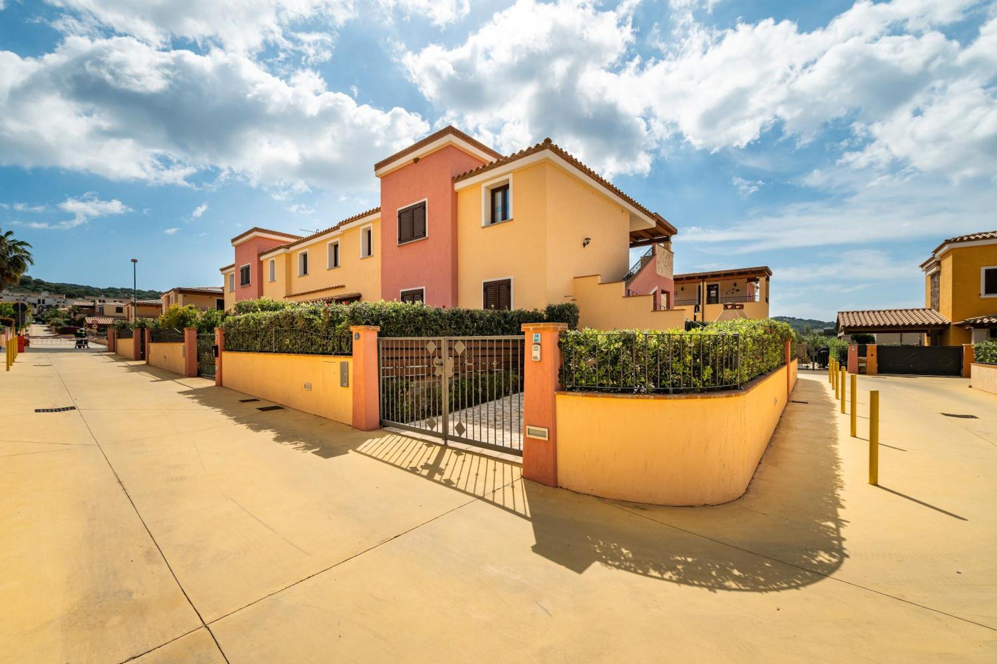 Villa Mattia House à Villasimius Extérieur photo